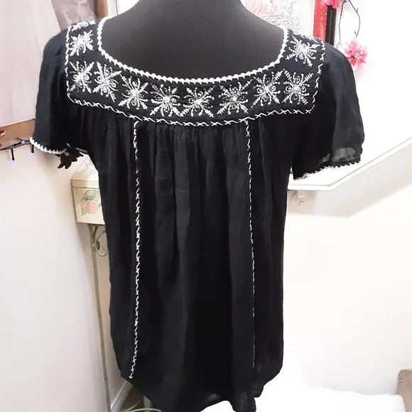 Black Embroidered Top - Picture 3 of 4